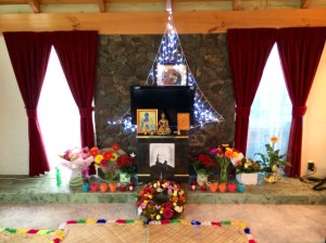 Aunty Anna's Sitting Room Shrine [Mamaku]