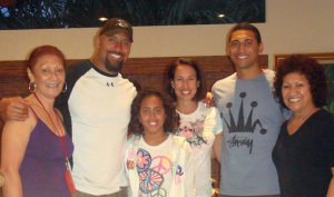 Mum, Dwayne, Simone, Dany, Krit & Aunty Ata